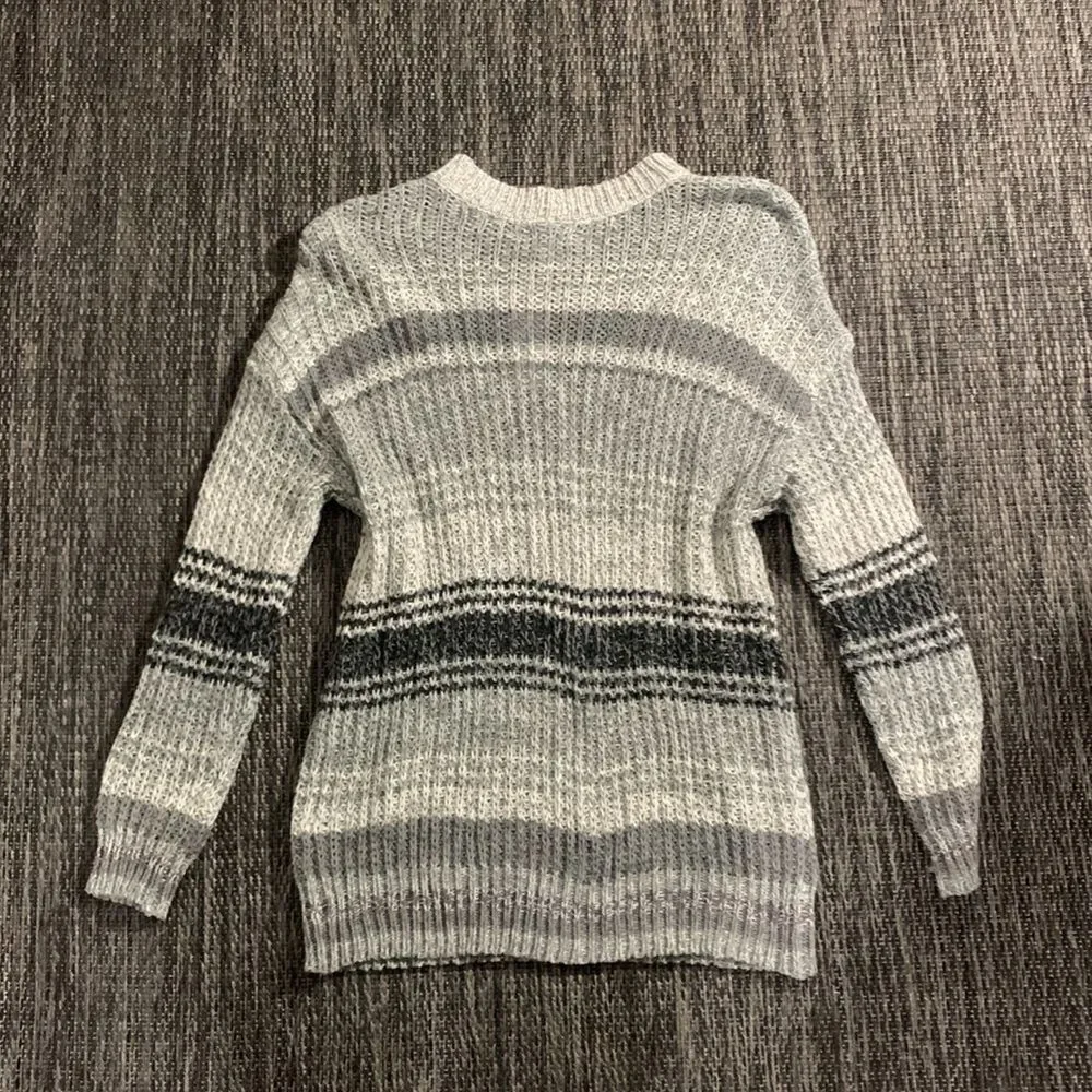 American eagle NEW knit oversized sweater - Picture 2 of 4